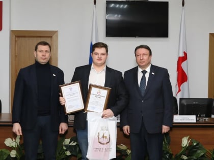 Молодогвардейцы Нижнего Новгорода посетили итоговое заседание Молодежной палаты V созыва