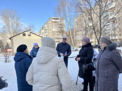 Михаил Рыхтик обсудил вопросы обеспечения безопасности детей с жителями Ленинского района