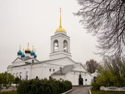 Митрополит Георгий освятил придел в честь Смоленской иконы Божией Матери Богородице-Рождественского храма Автозаводского благочиния