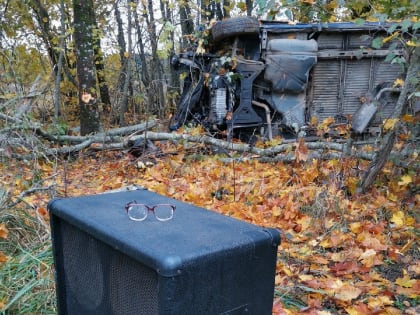 Автобус с нижегородской панк-группой перевернулся под Санкт-Петербургом