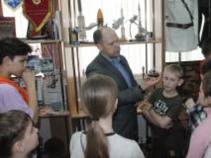 Школьники посетили музей саровской полиции