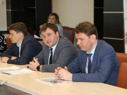 Глава города Саров рассказал депутатам о своей работе и работе администрации