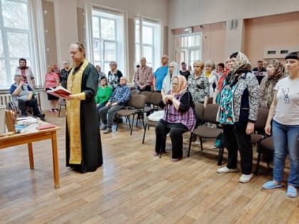 Помощник благочинного по социальным вопросам посетил своих подопечных центре реабилитации “Пушкино”