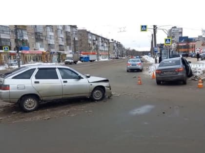 11-летний ребёнок пострадал в ДТП с двумя ВАЗами в Дзержинске