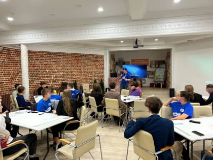 Нижегородские молодогвардейцы провели встречу со студентами Президентской академии