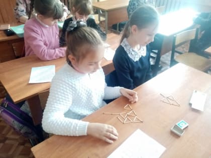 "Сказочное Зазеркалье Льюиса Кэрролла"