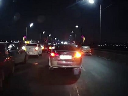 Семь автомобилей столкнулись на Мызинском мосту 23 января