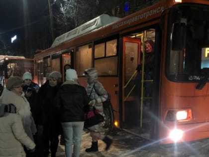 Автобус с туристами застрял на нижегородской трассе из-за замерзшего топлива