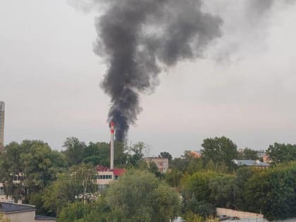 Гаражи загорелись в зоне строительства метро в Нижнем Новгороде