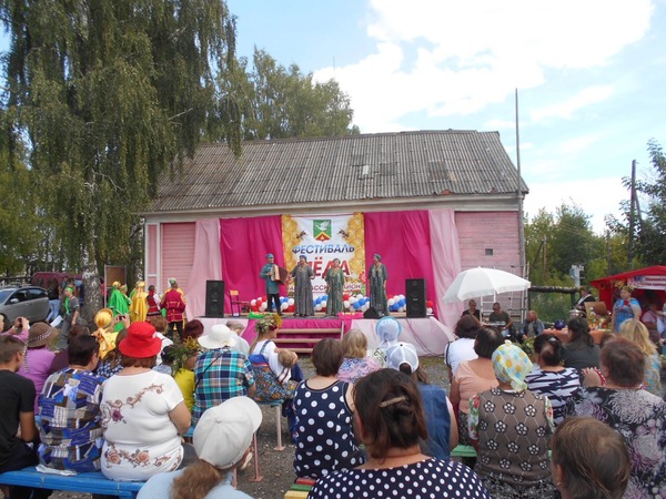 Погода в чернухе. Село Чернуха Арзамасский район. Деревня Чернуха Нижегородская область Арзамасский район. С Чернуха Арзамасского района Нижегородской области. Школа с Чернуха Арзамасского района Нижегородской области.