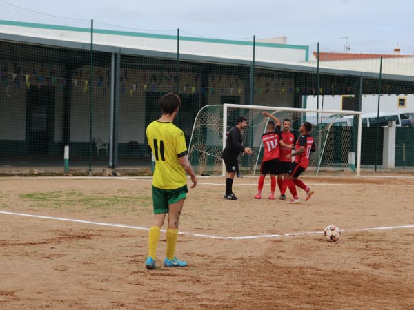 FC Pereirense Vs Aldeia Fernandes 010 Tbgbt4