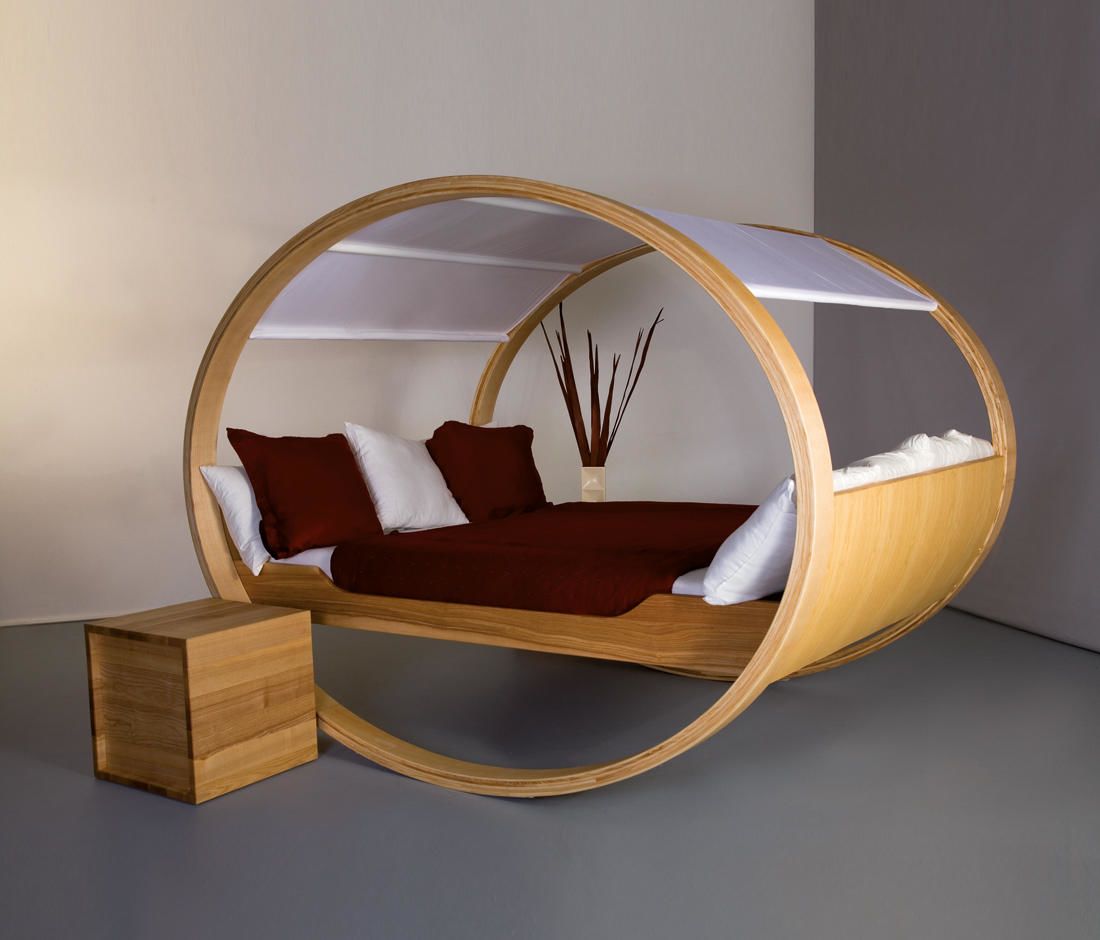 Manuel Kloker: Furniture art - rocking design bed