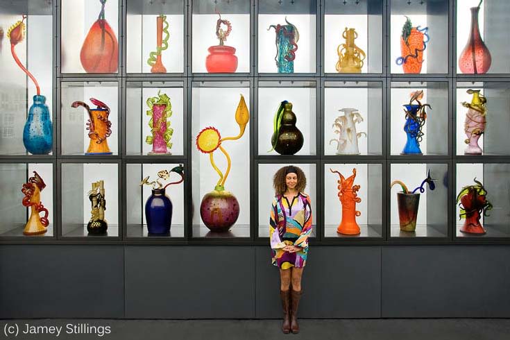 Jamey Stillings: Woman in front of vase