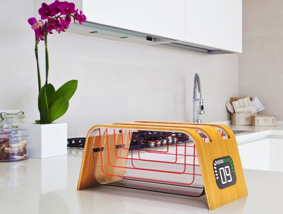 Bamboo and Glass toaster adds transparency to your toasty treats