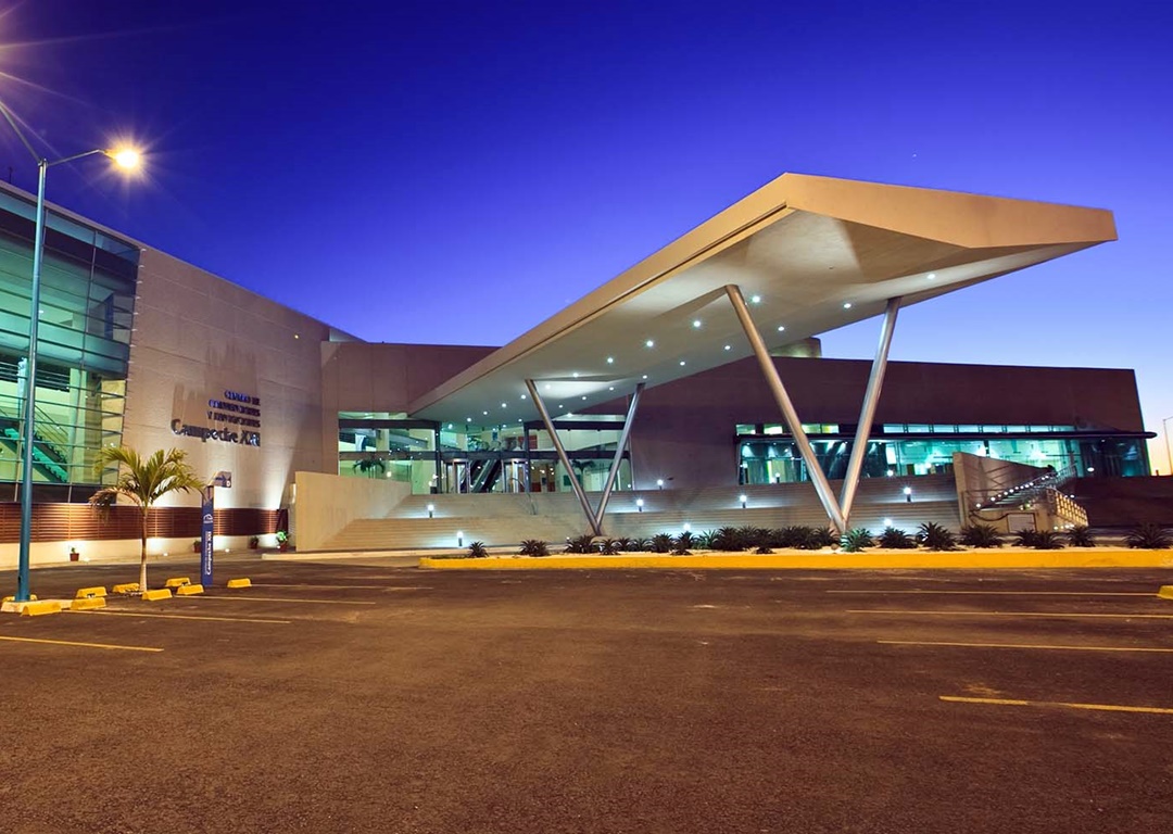 Centro de Convenciones Campeche Siglo XXI