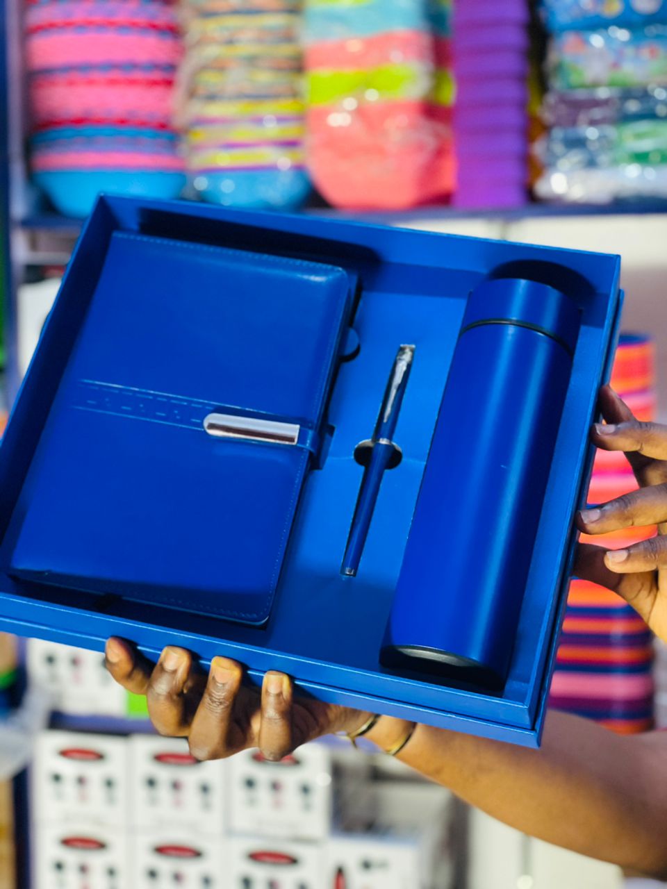 Well packaged Gift items view 2