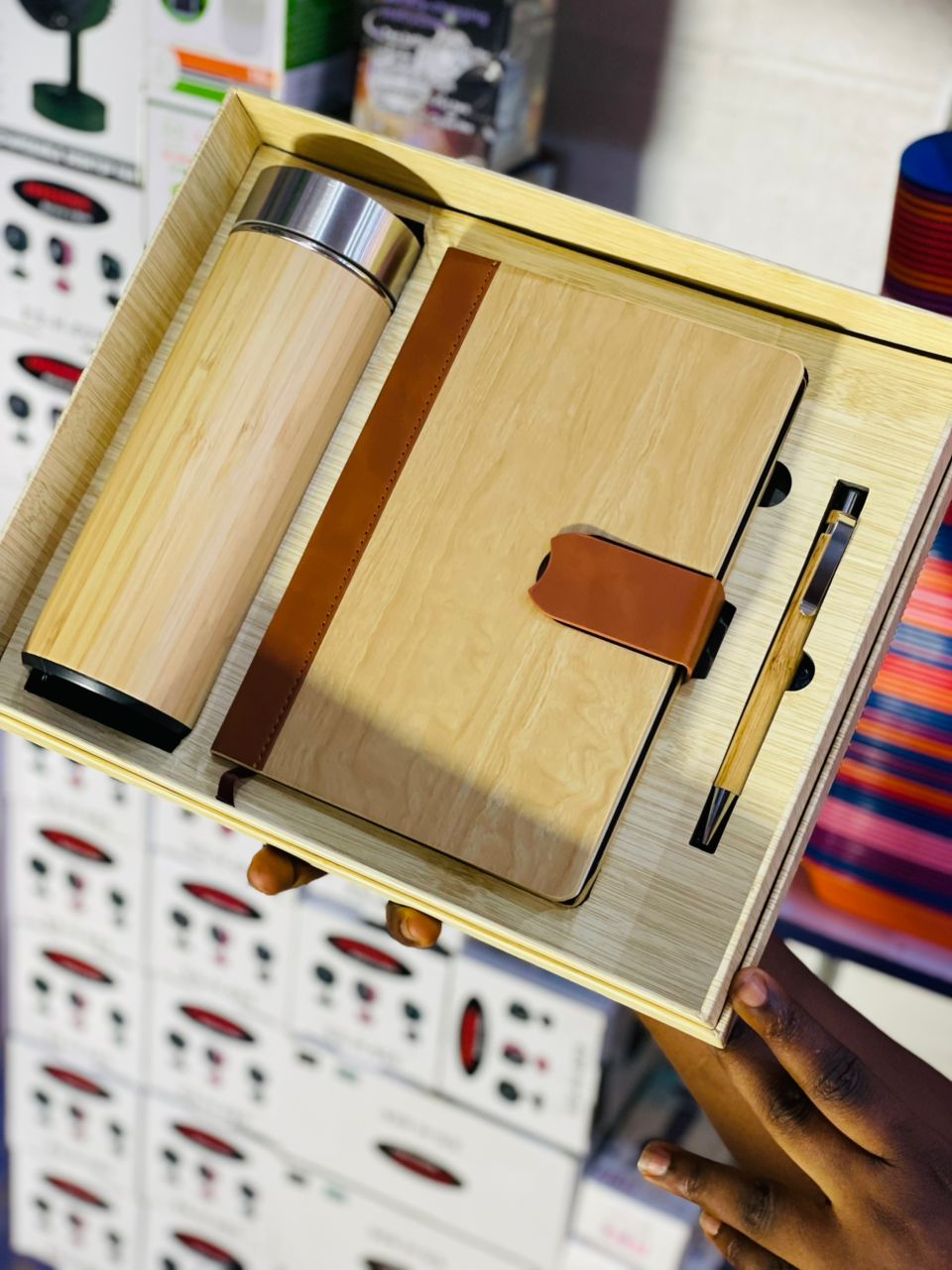 Well packaged wooden Gift items