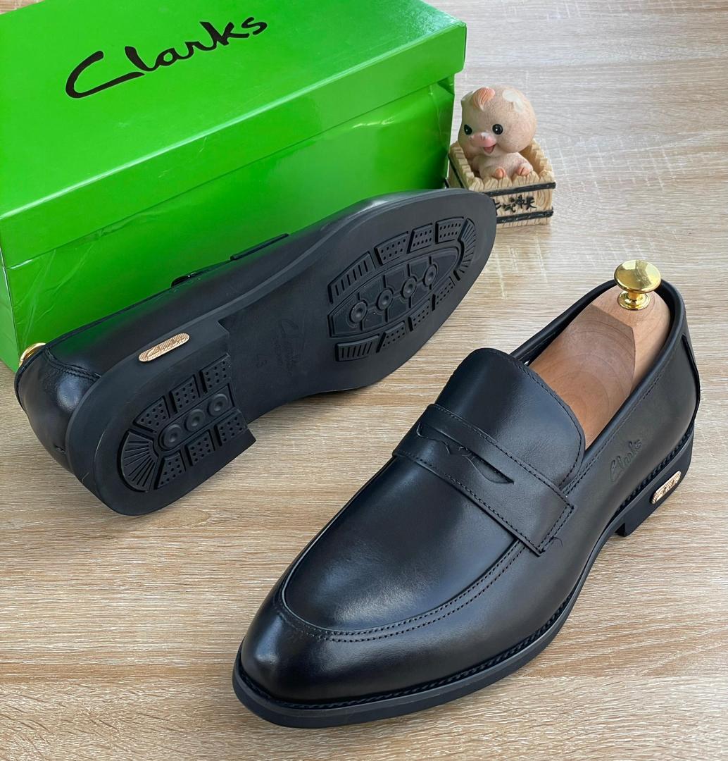 Quality Italian Clarks shoe view 2