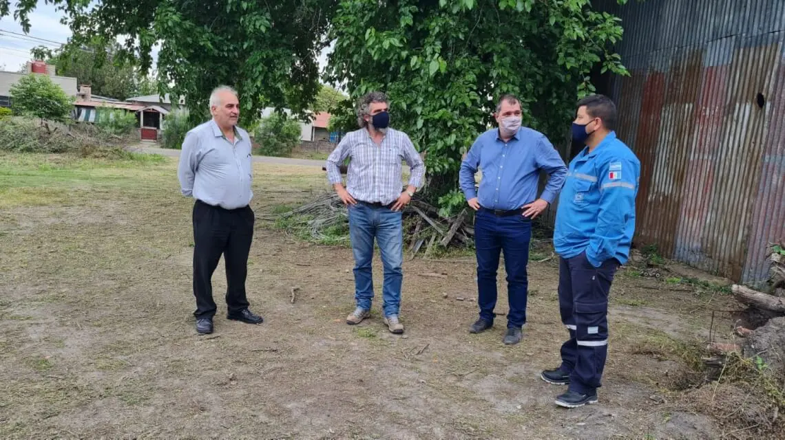 El Presidente del Directorio de la EPE, Licenciado Mauricio Caussi junto con el candidato a Presidente Comunal Ramón Romano.