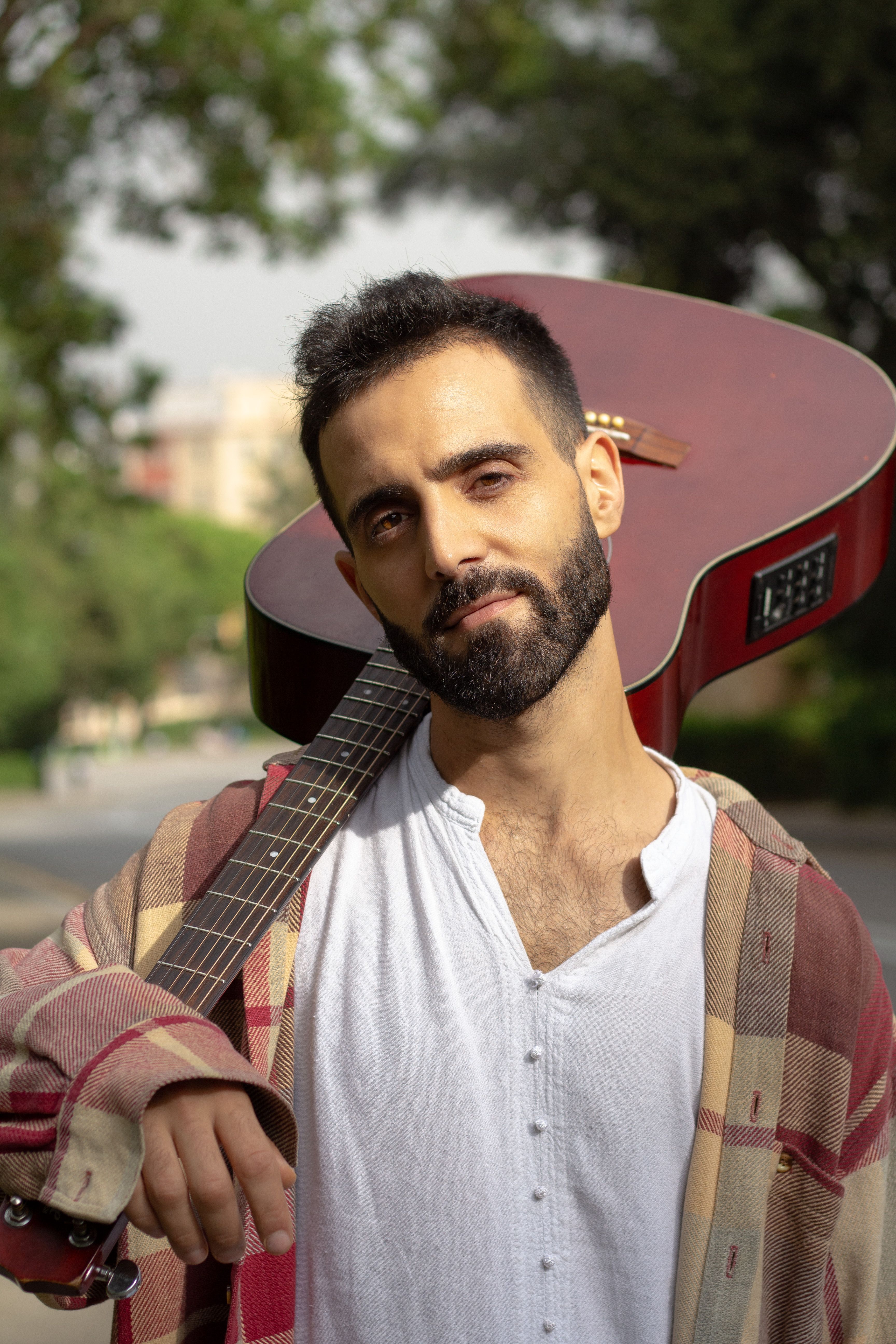 Chaman & the guitar