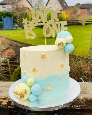Celebration cake: A gold starfish on top