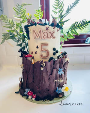 Celebration cake: A number 5 on top