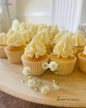 Wedding cake: Lemon cupcakes with lemon butter buttercret