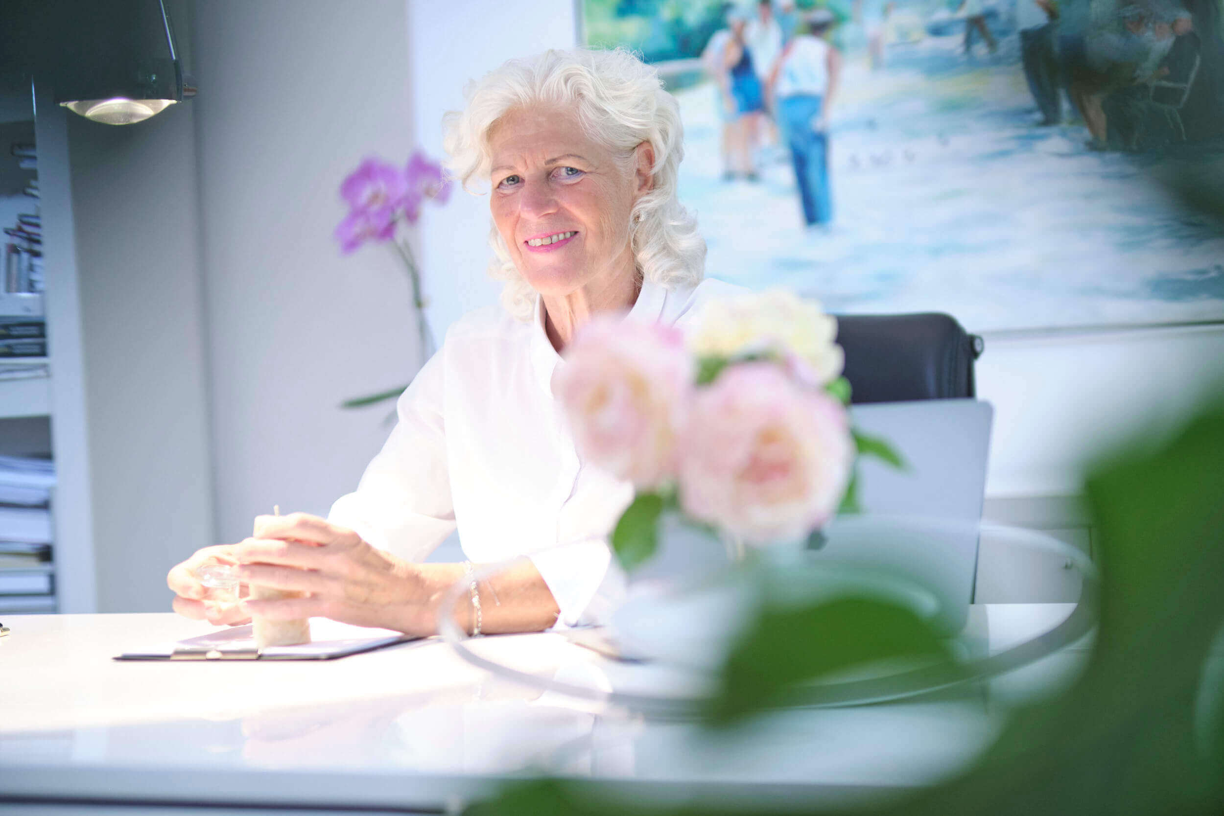 Rasmus Schübel Fotograf Münster Christiane Kuhlmann Marke Website professionelles Portrait Heilpraktikerin Praxis offen