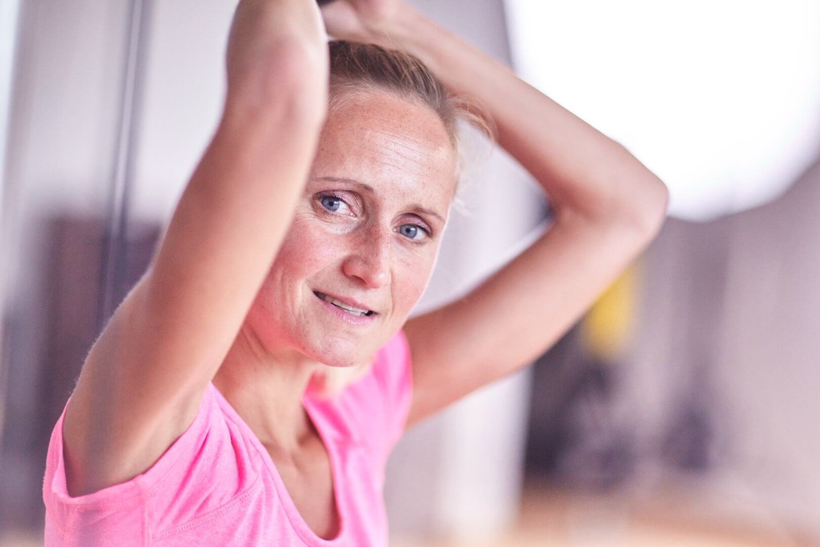 Rasmus Schübel Fotograf Münster Claudine Sternitzke Marke Personal Training professionelles Business Portrait Fitness Trainerin