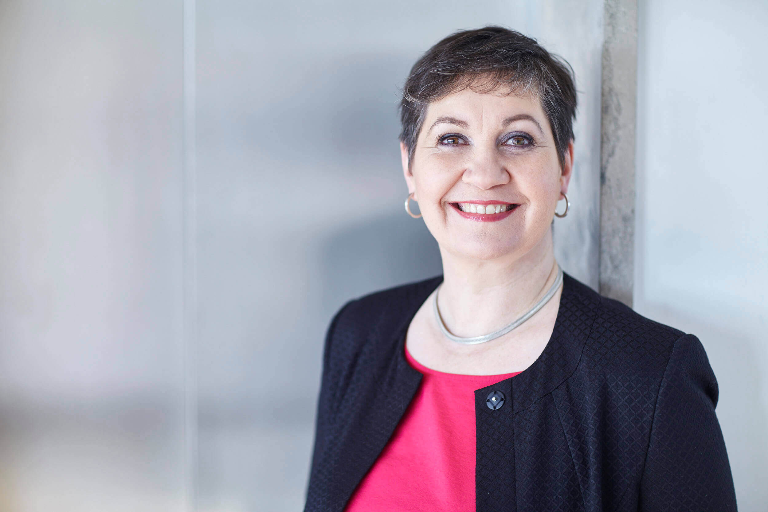 Rasmus Schübel Fotograf Münster Dagmar Schulte Marke Foto professionelles Portrait Trainerin natürlich offen