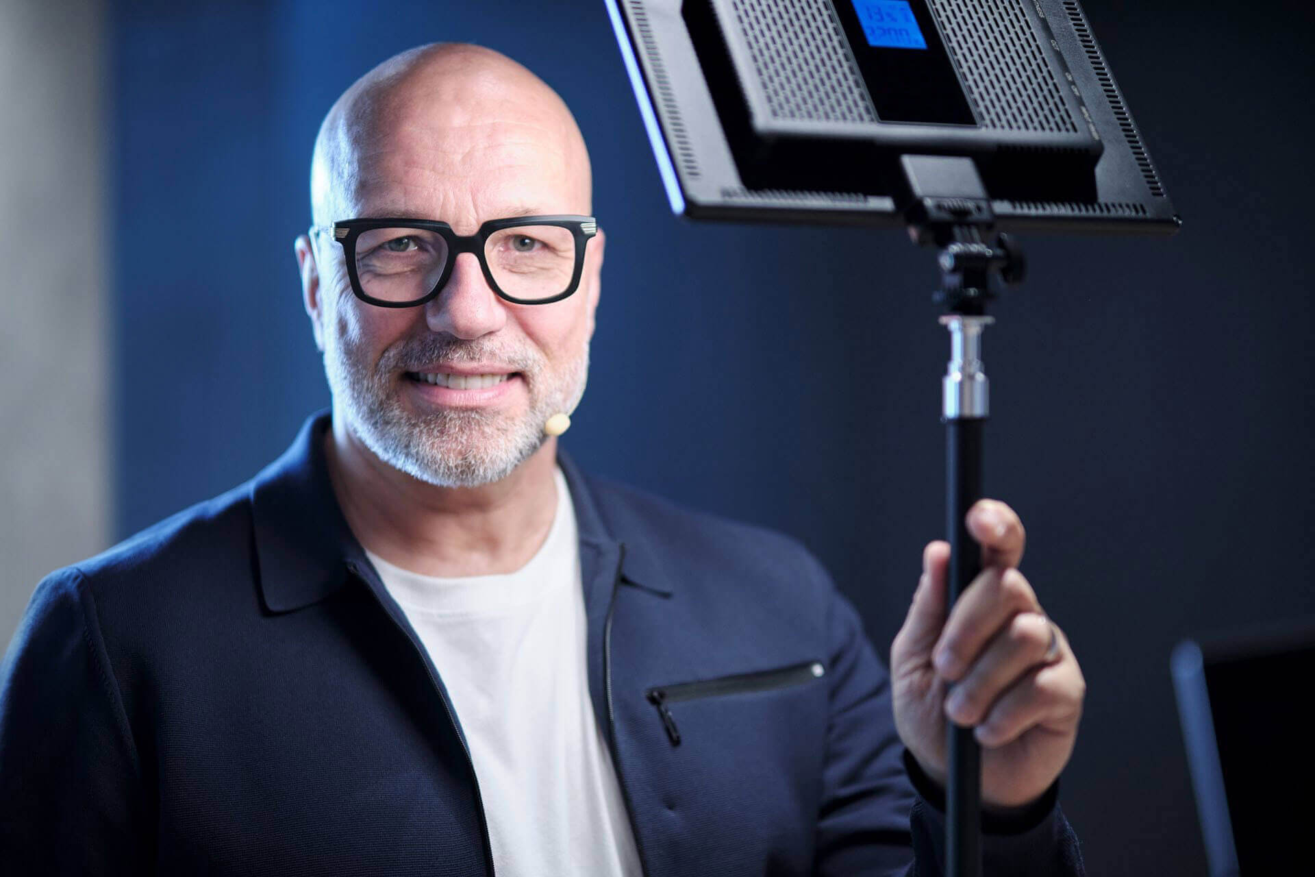 Rasmus Schübel Fotograf Münster Martin Heppner OBS Zoom Foto authentisches Portrait Video Trainer kompetent