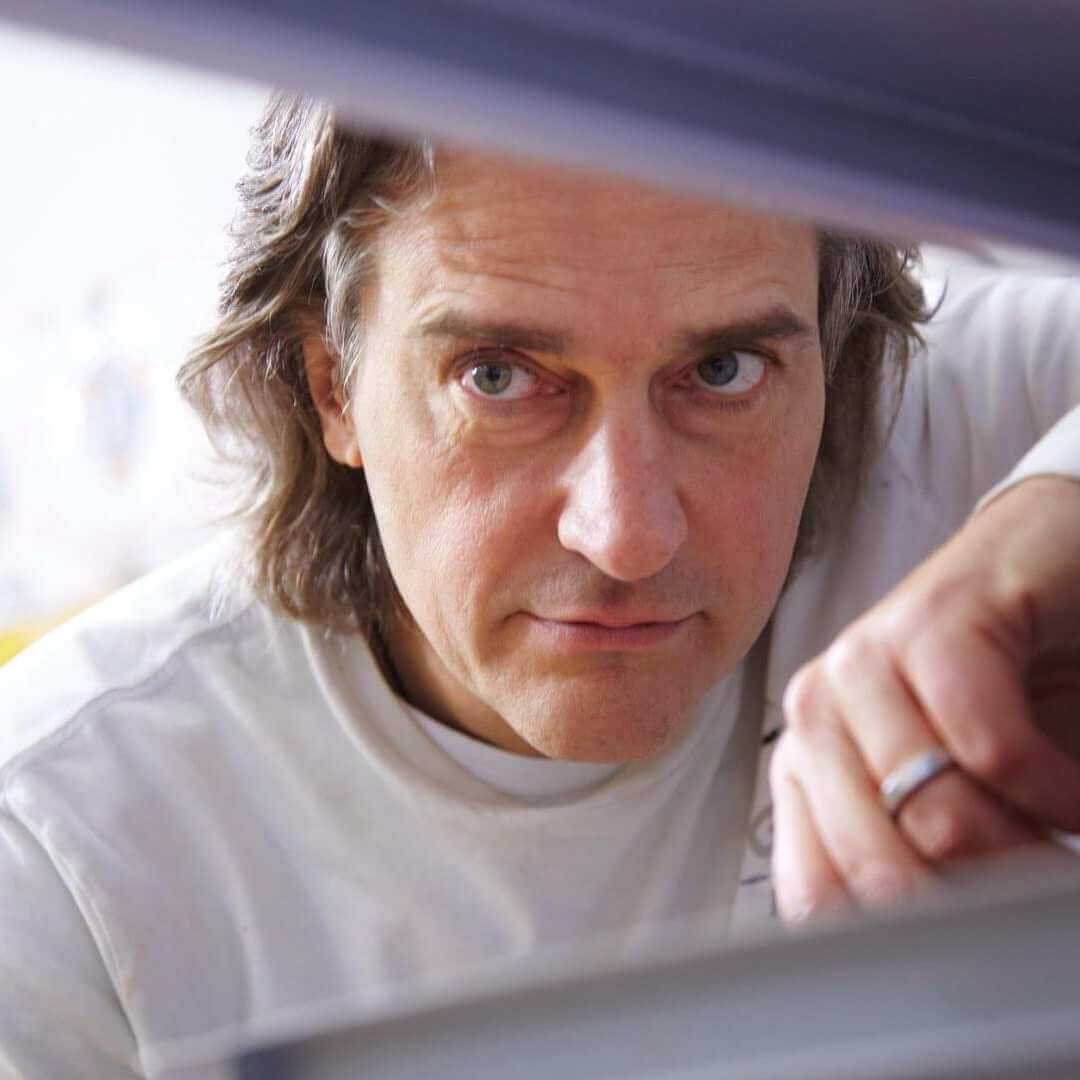 Rasmus Schübel Fotograf Münster Ferencz Olivier Maler Künstler München Video Marke authentisches Portrait Atelier konzentriert