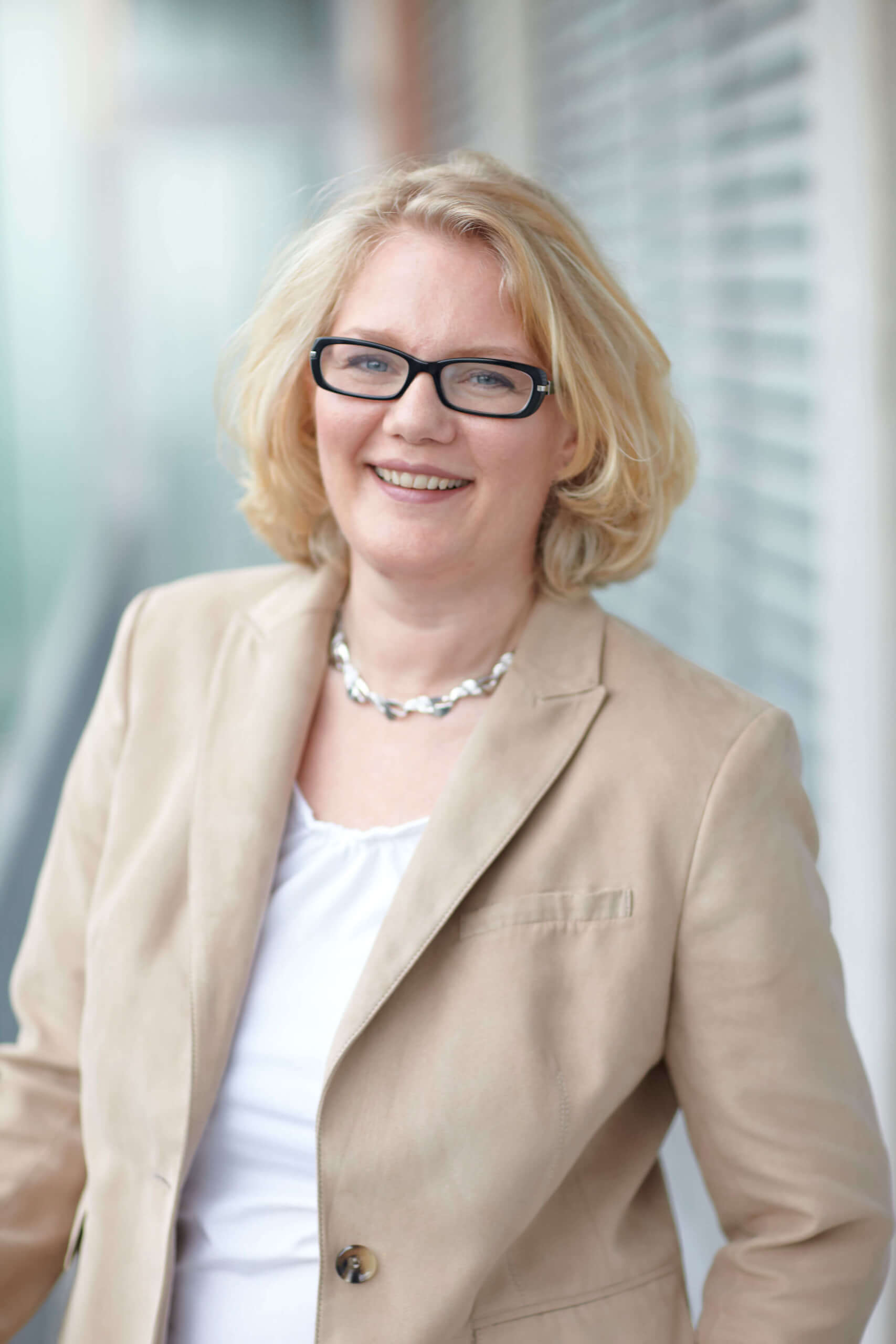 Rasmus Schübel Fotograf Münster Frauencoaches Foto Marke authentisches Business Portrait Coaching professionell offen