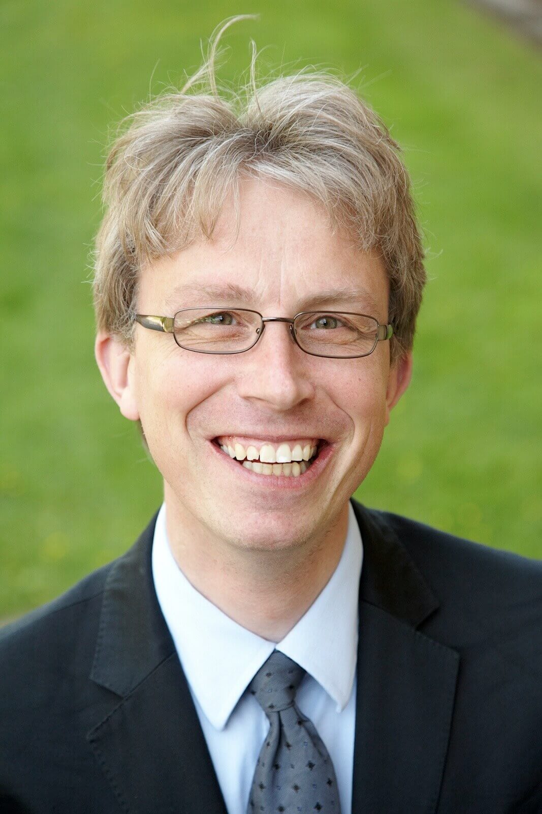 Rasmus Schübel Fotograf Münster icbf WWU Universität Hochbegabtenförderung Website Branding professionelles Portrait Team Wissenschaft freundlich