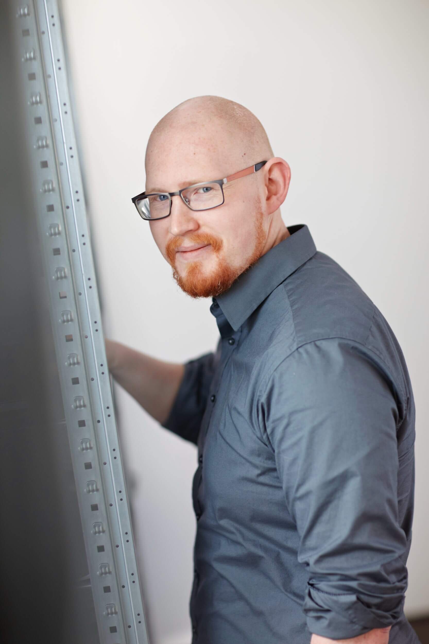 Rasmus Schübel Fotograf Münster Cyclos Werbeagentur Marke Website professionelles Portrait Team Agentur offen professionell