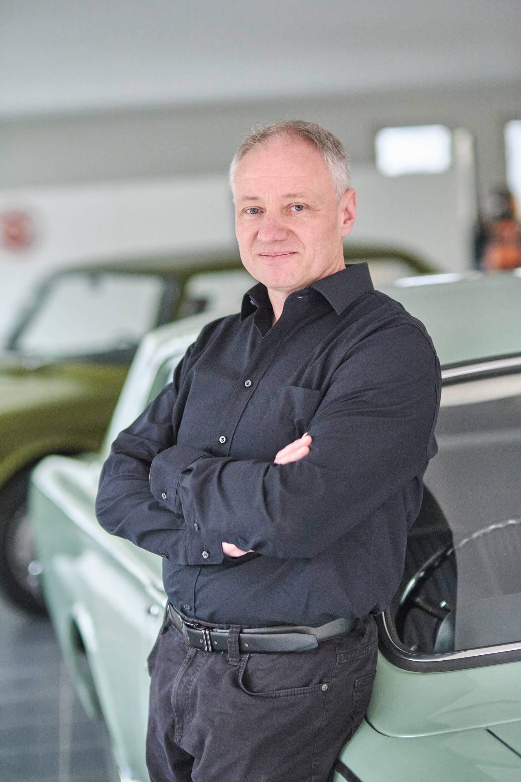 Rasmus Schübel Fotograf Münster Stefan P. Simeon Website Branding professionelles Business Portrait Coach freundlich lächelnd