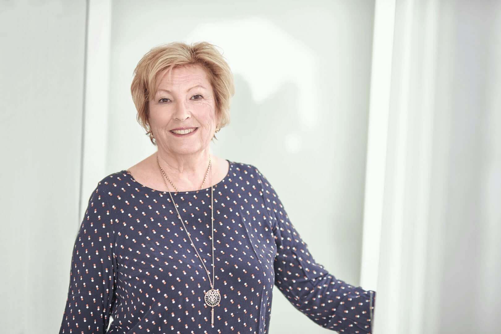 Rasmus Schübel Fotograf Münster Evelyne Marchiante Aarau Aargau Schweiz Branding professionelles Portrait Trainerin herzlich offen