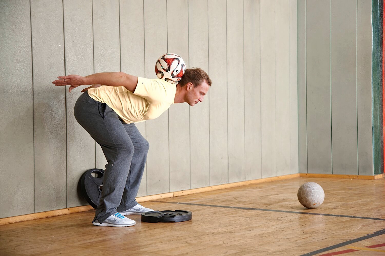 Rasmus Schübel Fotograf Münster Tobias Stock Video Website Marke authentisches Business Portrait Fitness Trainer kraftvoll