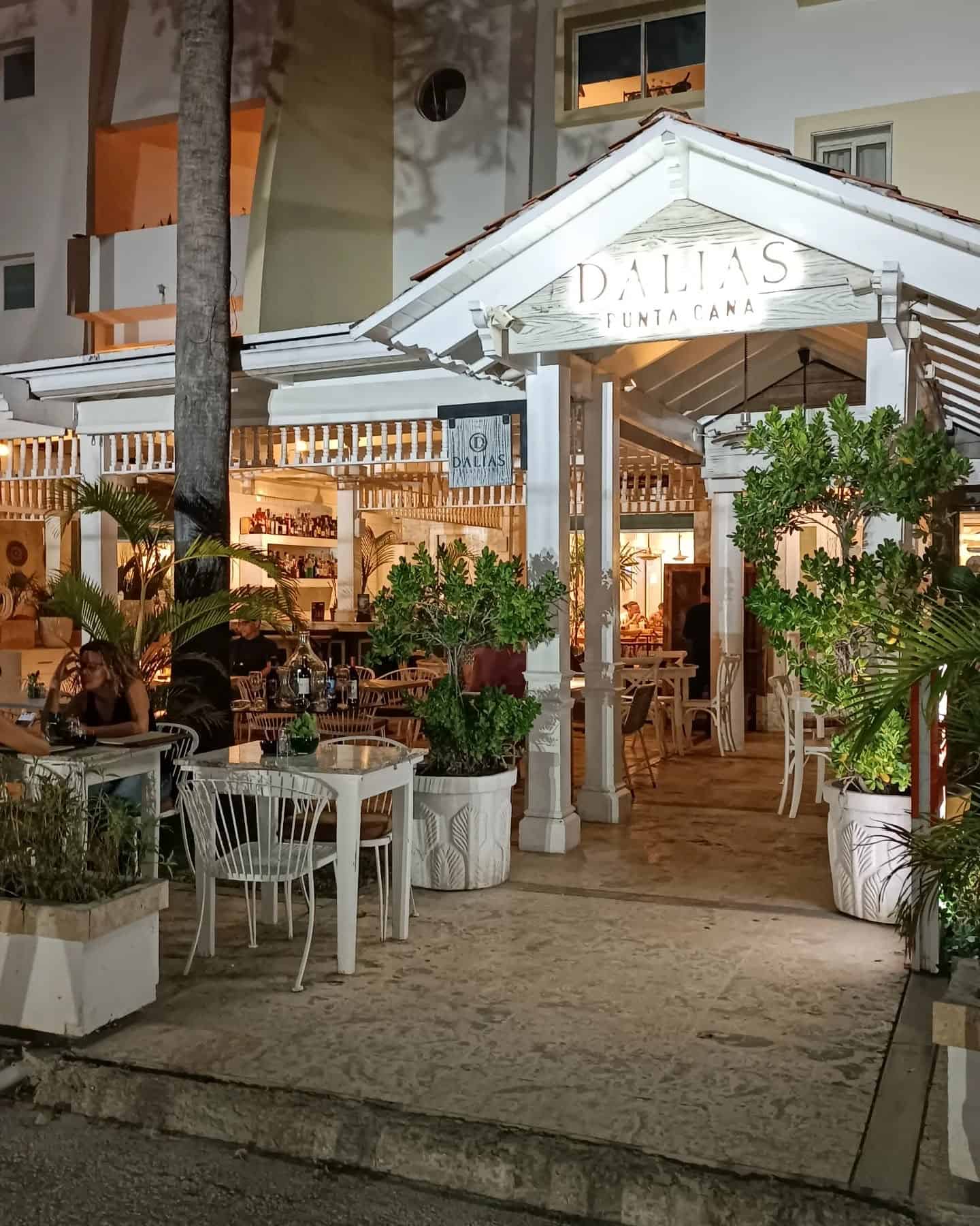Dalia's Cafe & Bakery