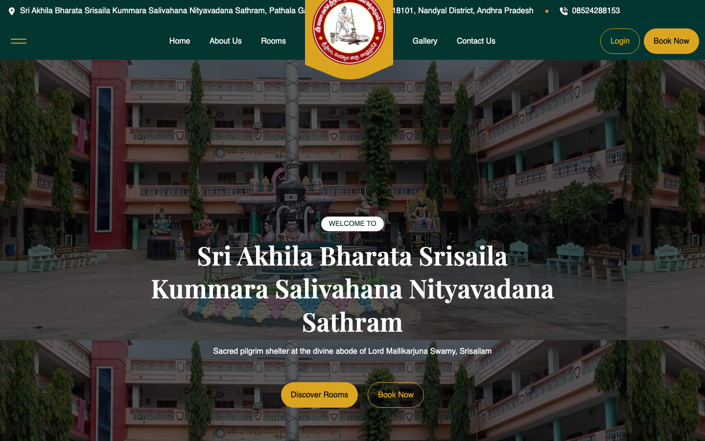 Home: pilgrims search by check-in date and room type, with quick booking, nearby temple, vegetarian meals and 24/7 support called out below.