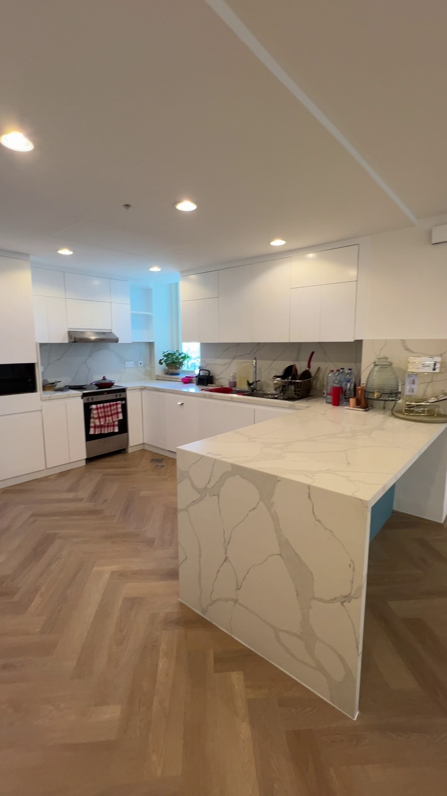Dubai Marina Apartment Turnkey Renovation finished interior detail 17