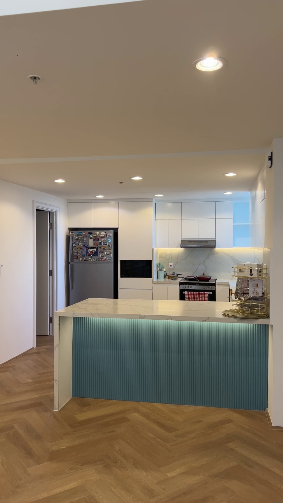 Dubai Marina Apartment Turnkey Renovation finished interior detail 12