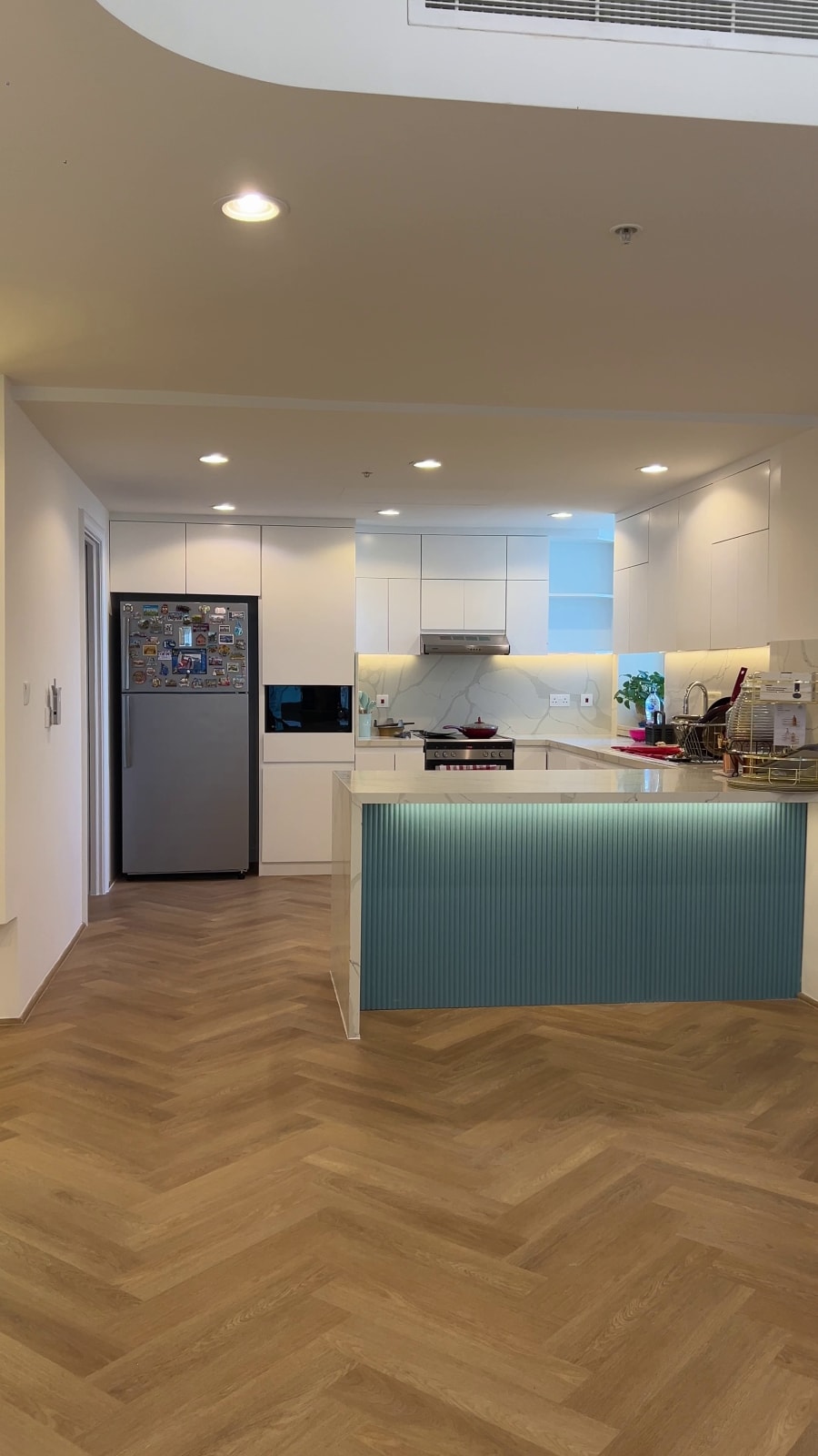 Dubai Marina Apartment Turnkey Renovation finished interior detail 11