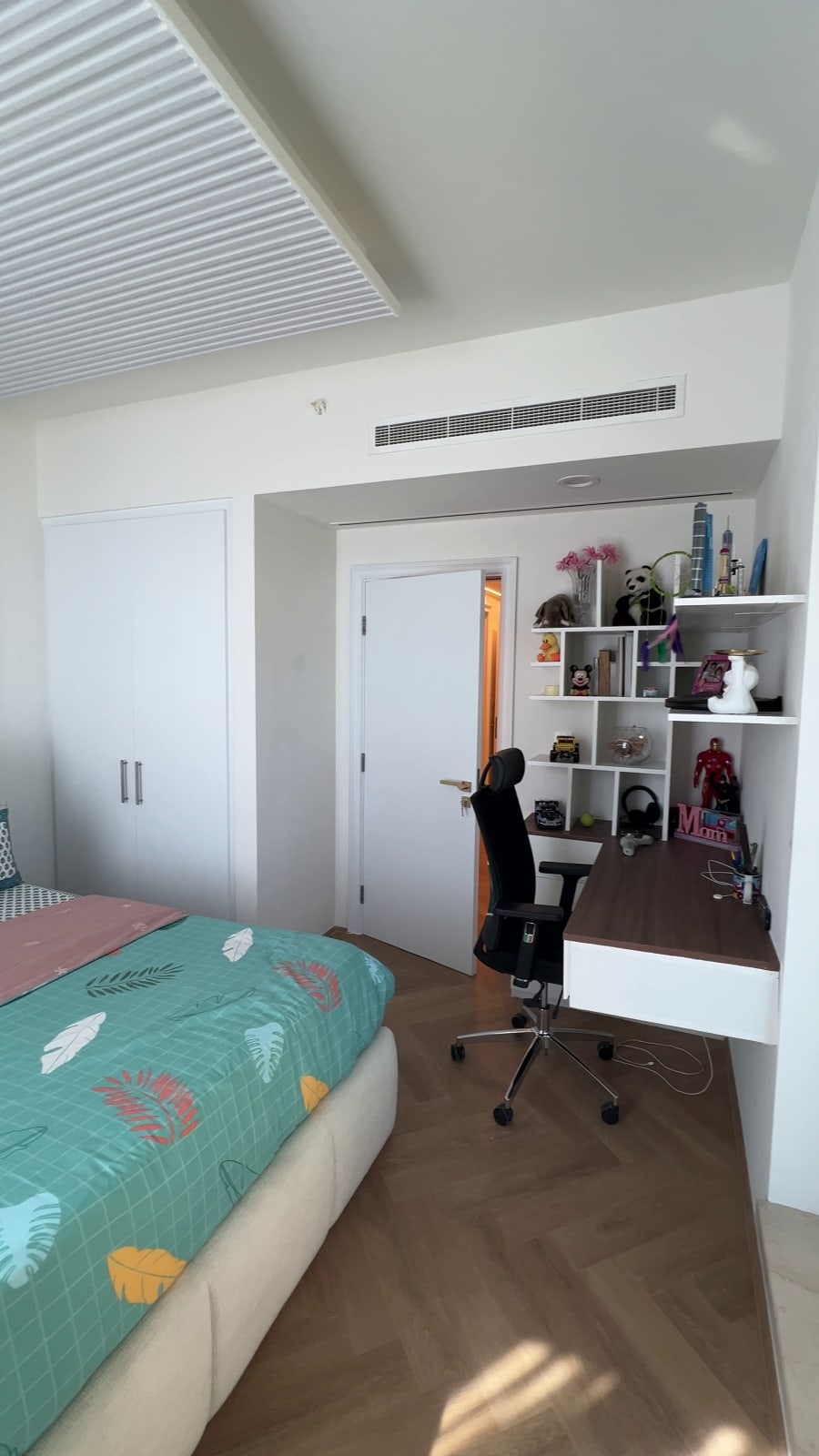 Dubai Marina Apartment Turnkey Renovation finished interior detail 10