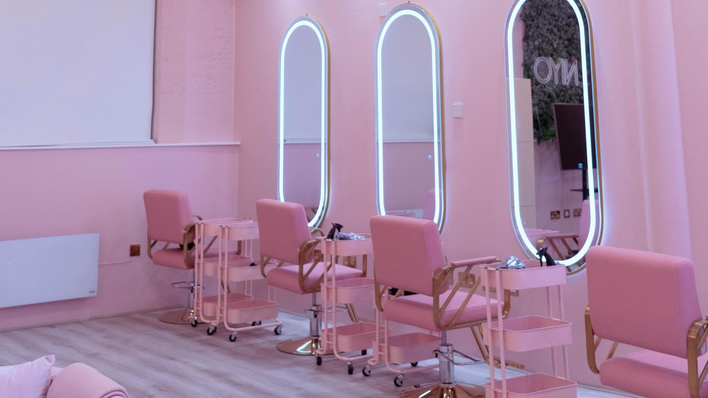 Niyo Hair and Beauty display banner
