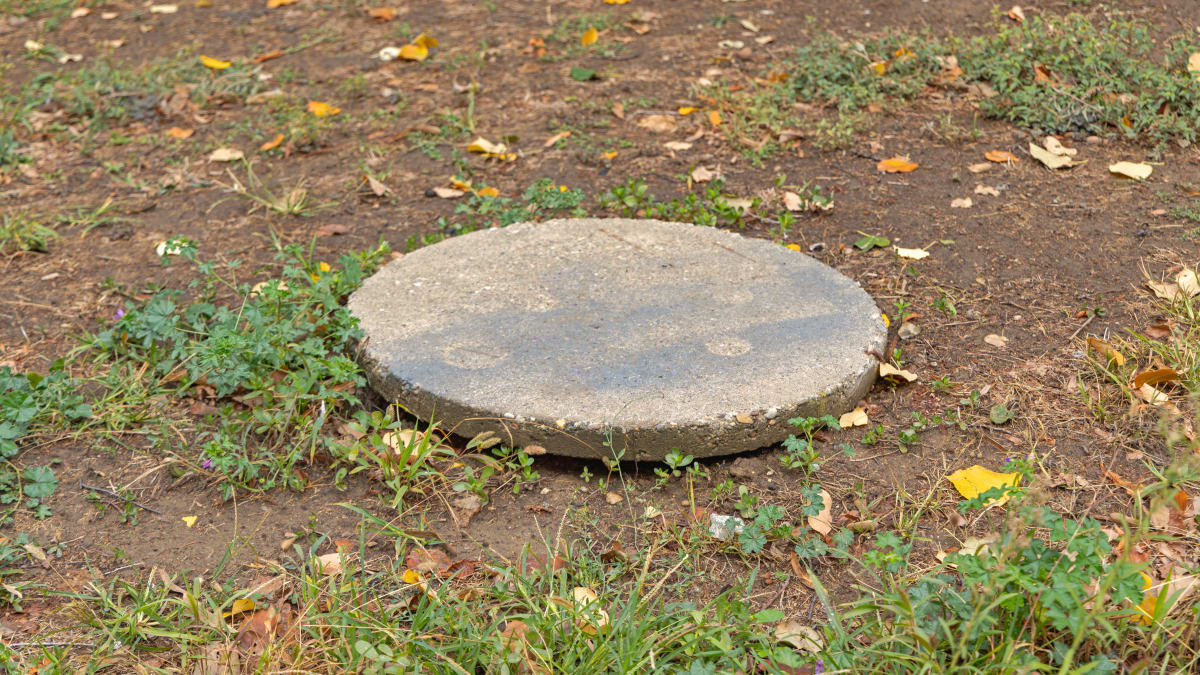 Couvercle de fosse septique en béton
