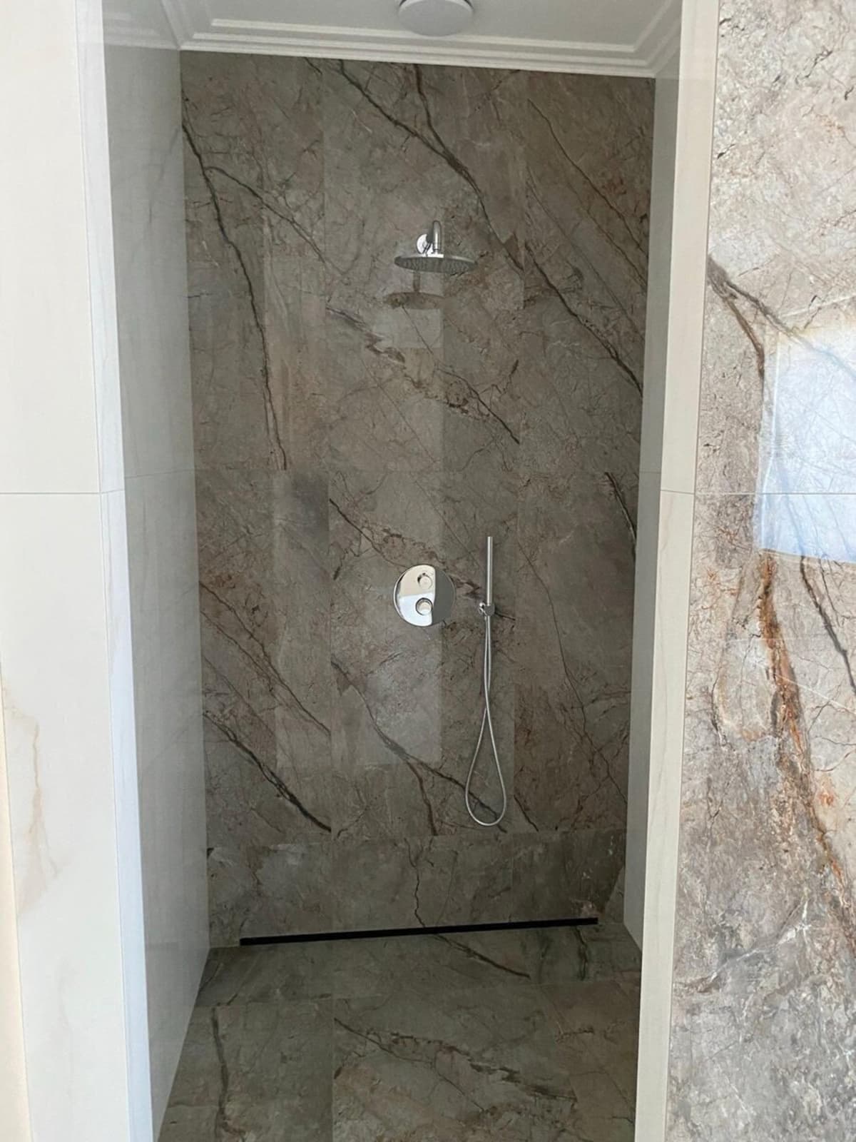 Shower tile