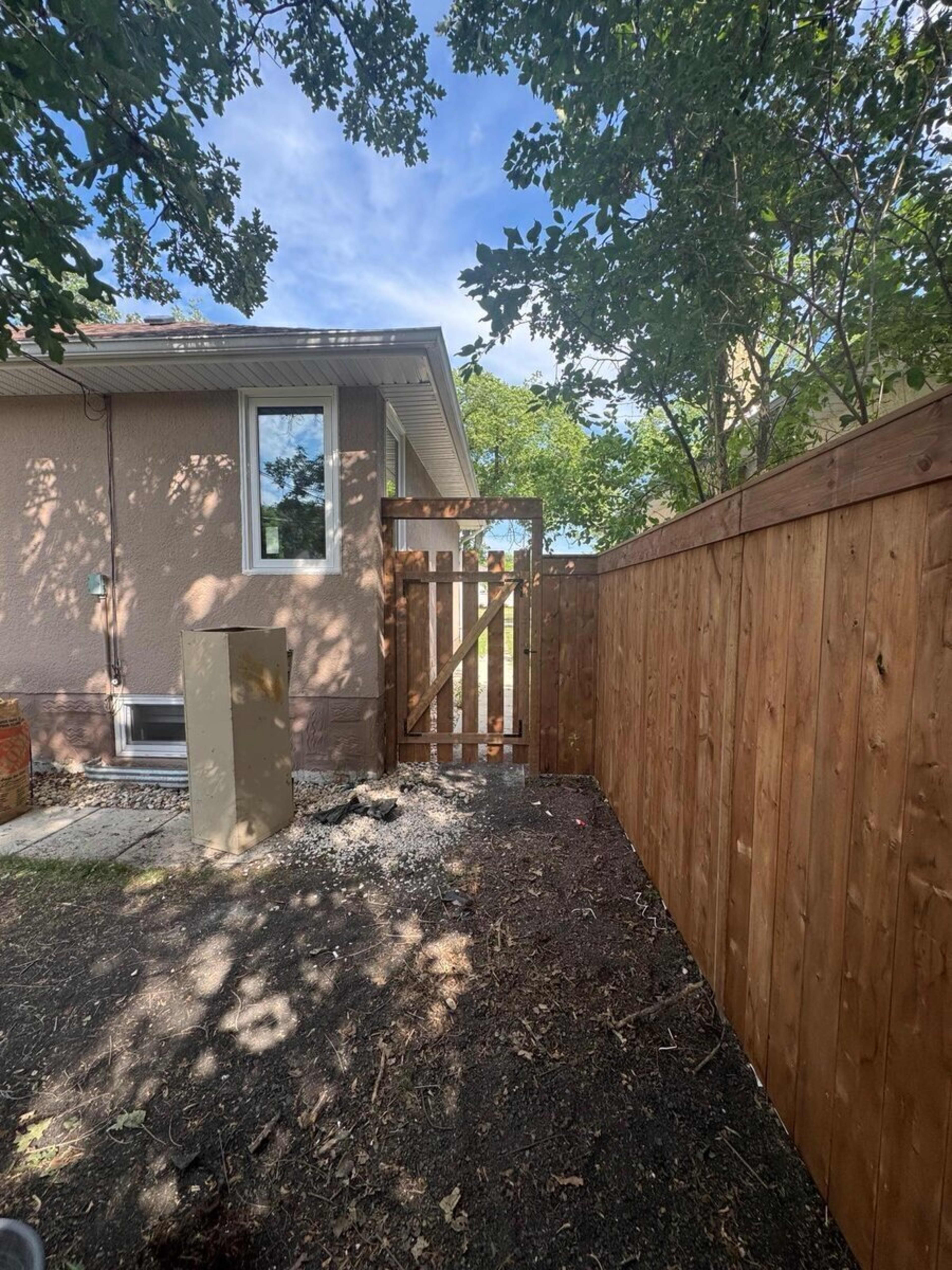 Privacy fence installation