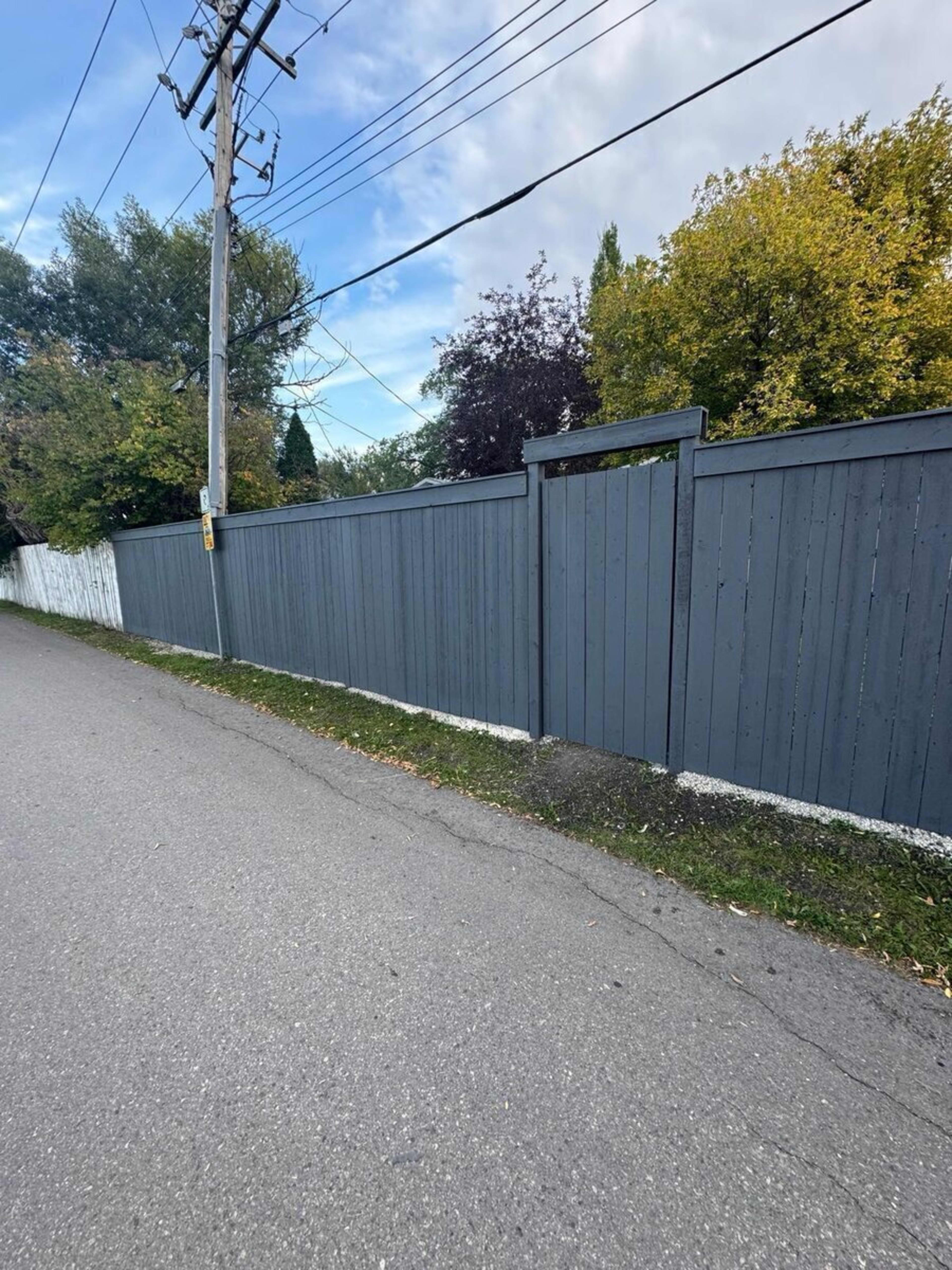 Privacy fence