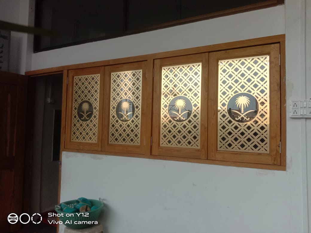 Golden Jali Cutting - Windows
